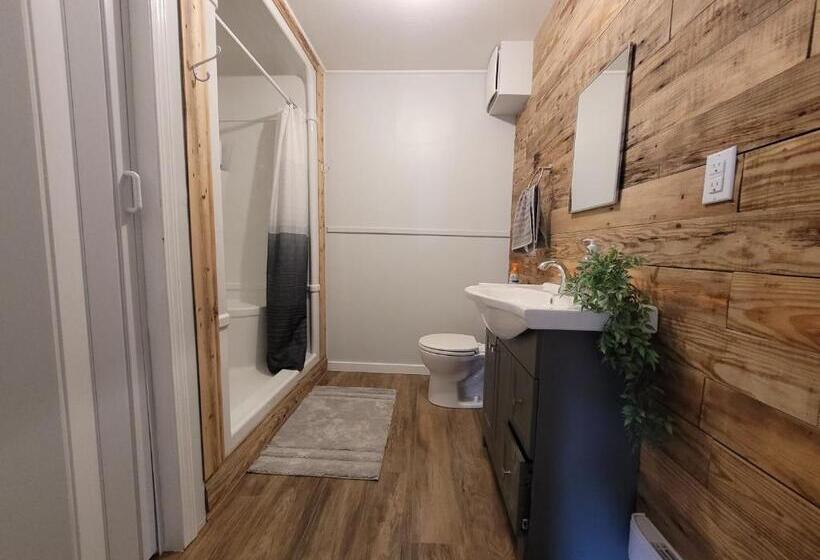 פנסיון Beluga Beach House