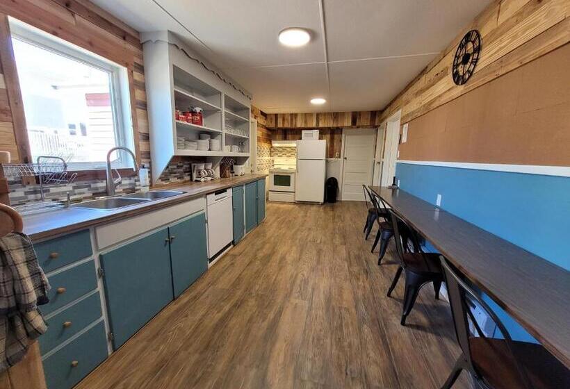 פנסיון Beluga Beach House