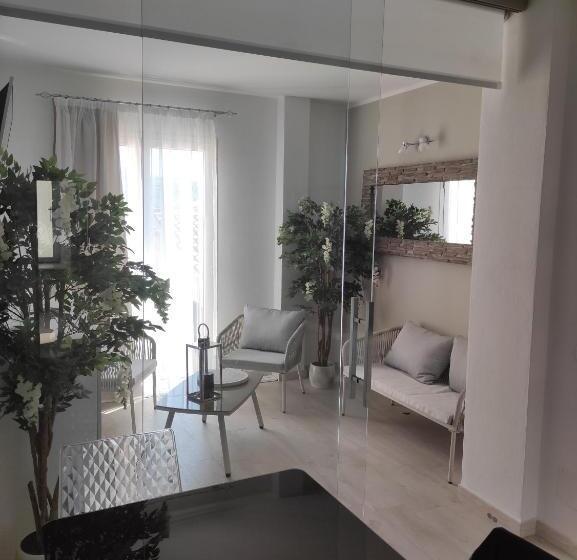 פנסיון Live Home Rooms