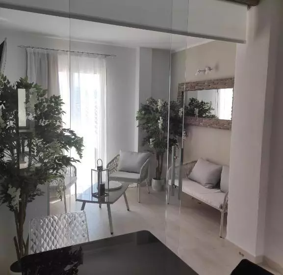 ペンション Live Home Rooms