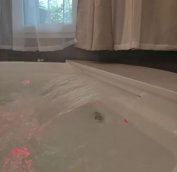 ペンション Live Home Rooms