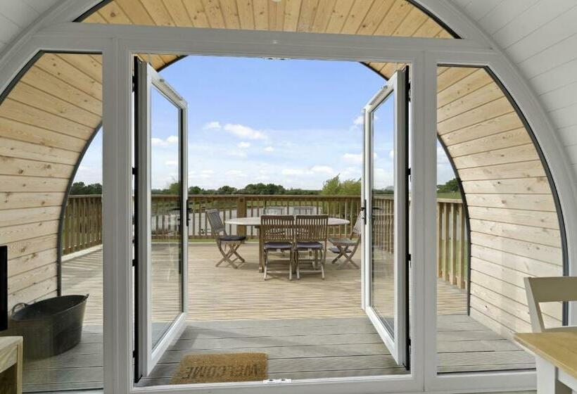 Finest Retreats   The Chicken Coop