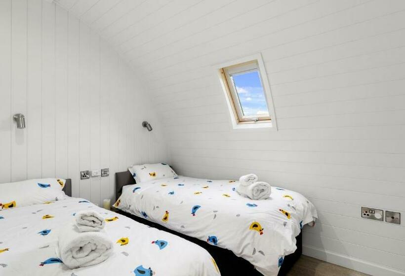 Finest Retreats   The Chicken Coop