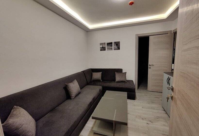 45m Luxury Room Royal View Near All Services