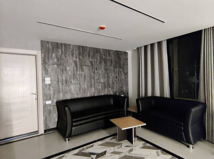 45m Luxury Room Royal View Near All Services