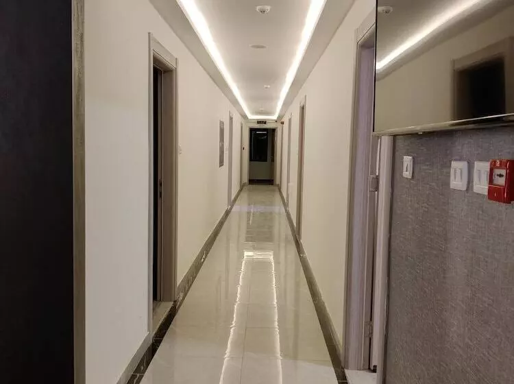45m Luxury Room Royal View Near All Services