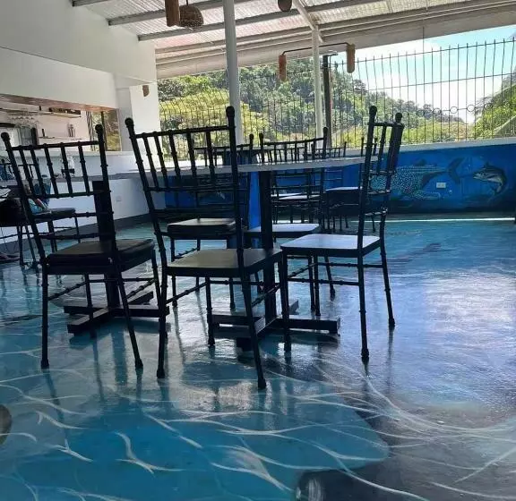 ベッドアンドブレックファースト Wildrose Inn