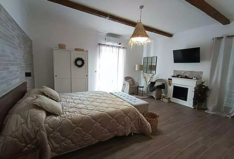 Casa Rosamari   Su Lago Di Posta Fibreno, Appartamento Con Camino