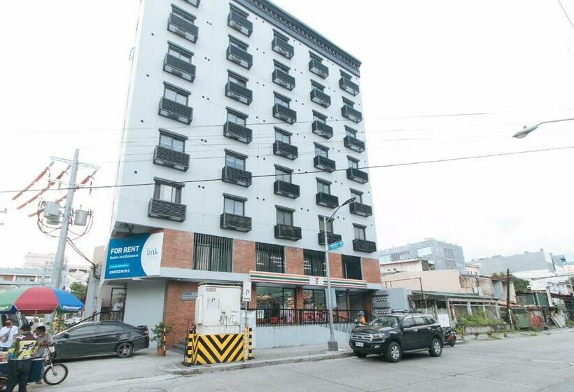 Hotel Filmore Suites Makati By Reddoorz