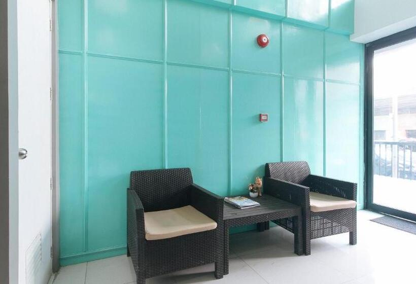 Hotel Filmore Suites Makati By Reddoorz