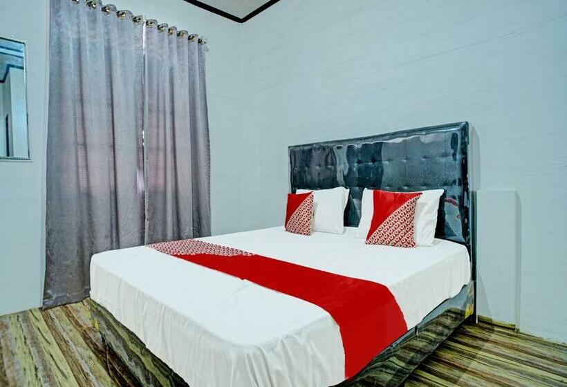 ホテル Oyo 91562  & Cafe Angkasa Golat