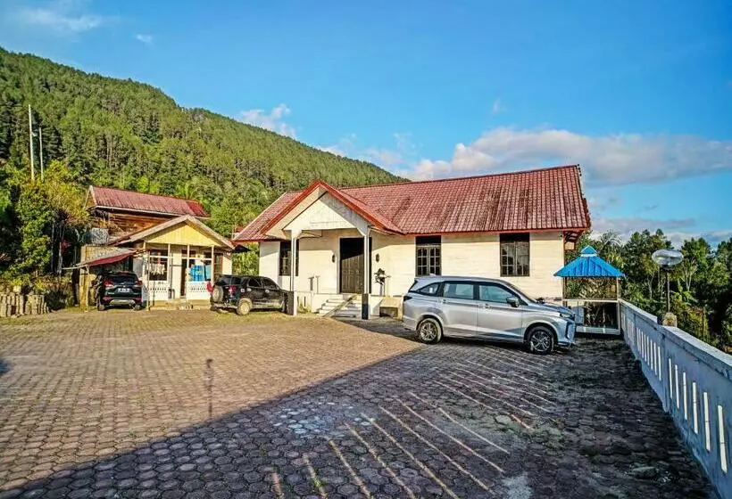 Hotelli Oyo 91562  & Cafe Angkasa Golat