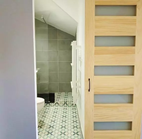 Joli Studio Au Calme, Centre Historique De Pertuis