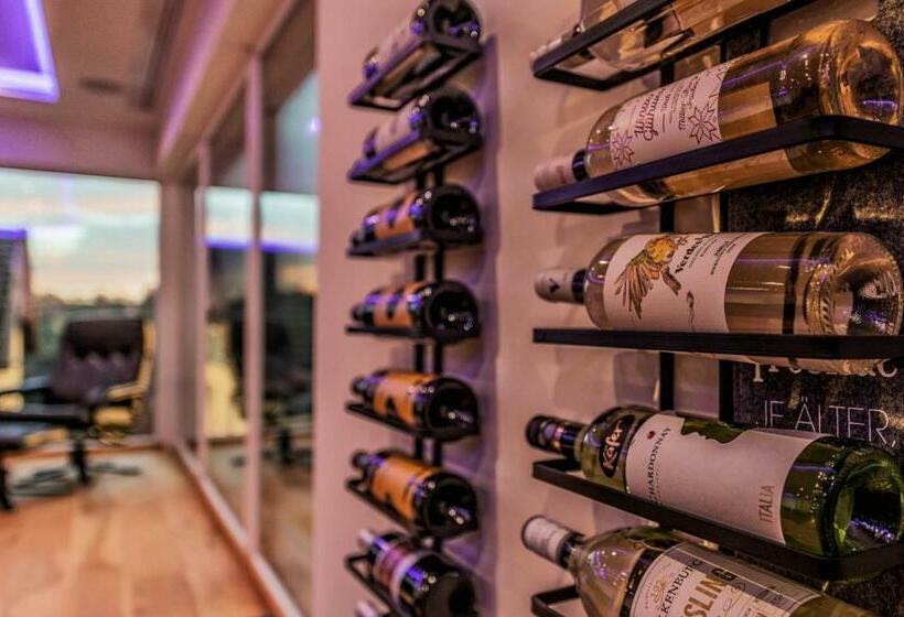 Moderne Villa Mit Whirlpool Und Heimkino