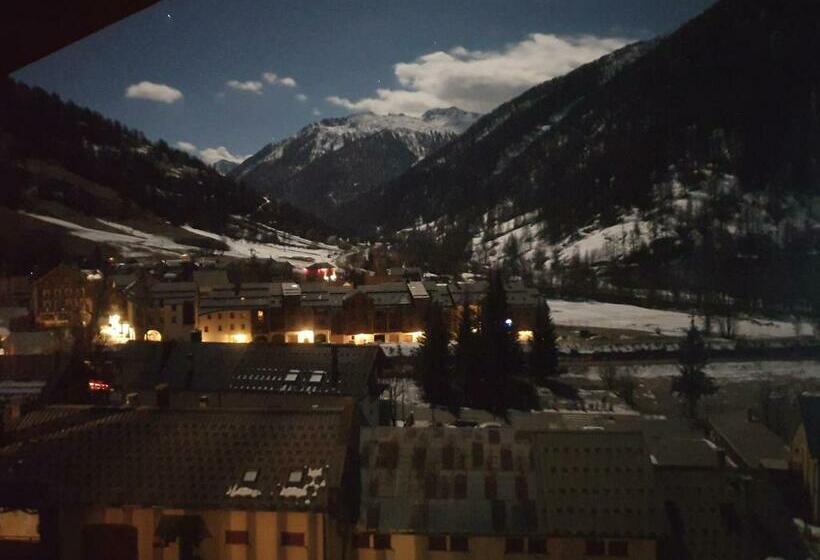Le Studio Du Queyras Avec Vue Sur La Montagne