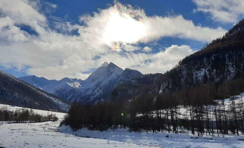 Le Studio Du Queyras Avec Vue Sur La Montagne