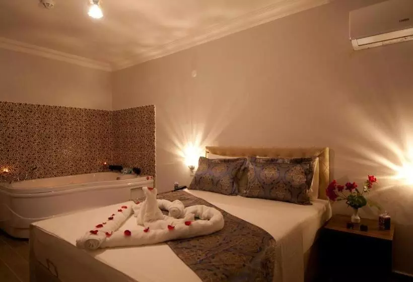Defne Otel