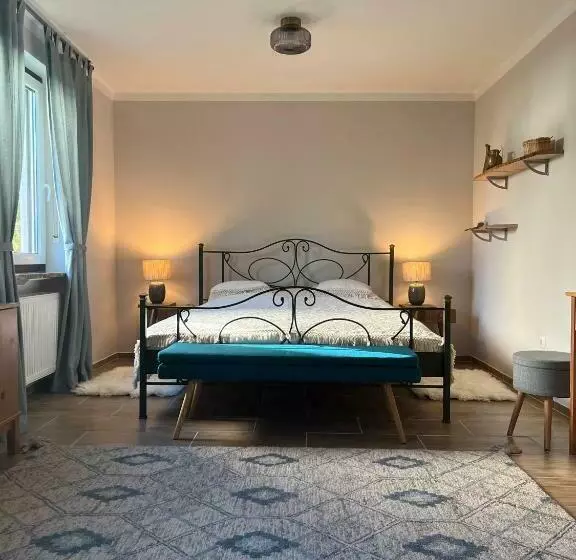 Großes Apartment Mit Terrasse Und Garten