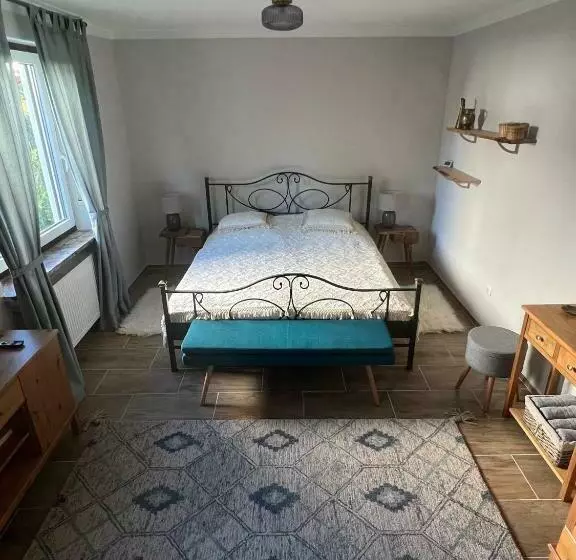 Großes Apartment Mit Terrasse Und Garten