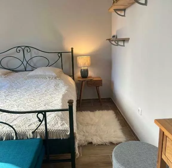 Großes Apartment Mit Terrasse Und Garten