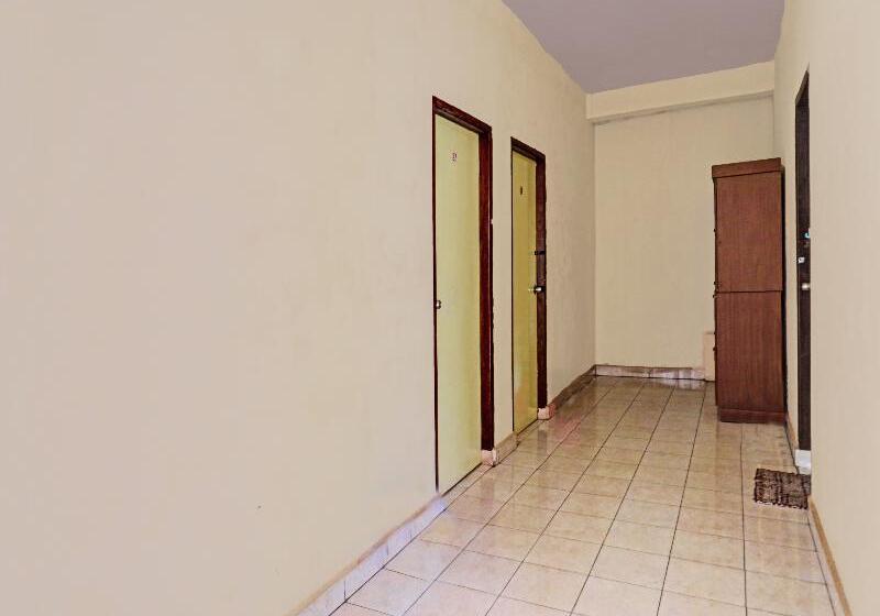 בית מלון כפרי Oyo 91636 K Dadut Homestay