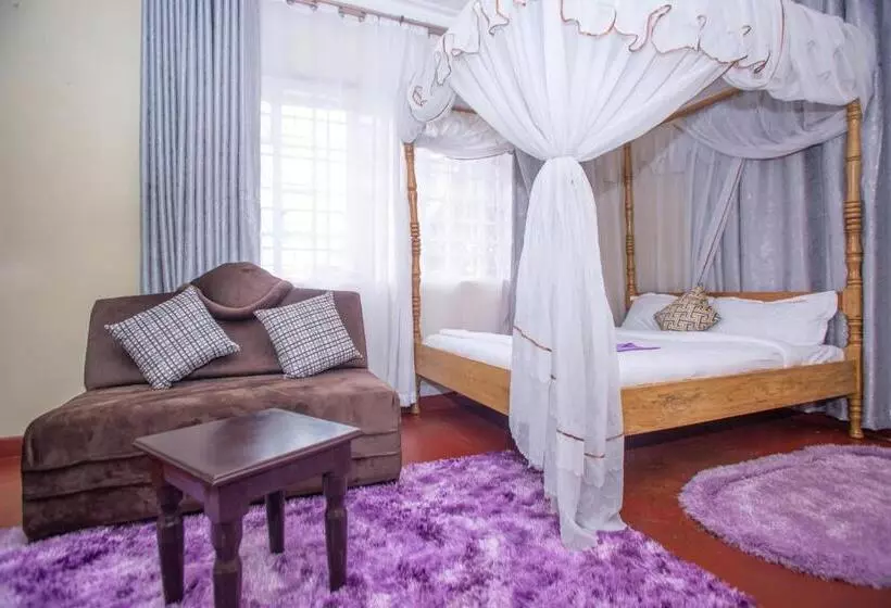 هتل The Nest Guest House