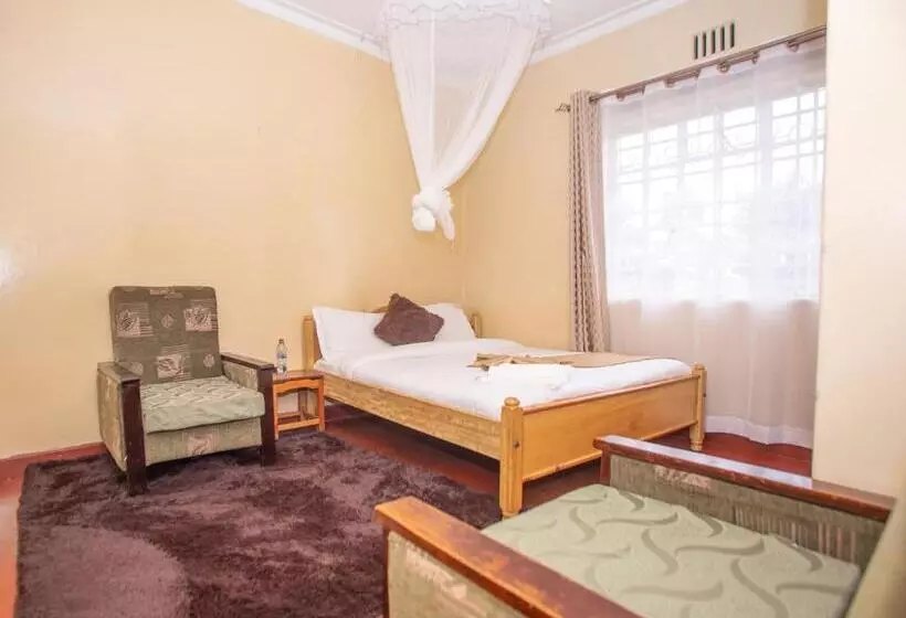 هتل The Nest Guest House