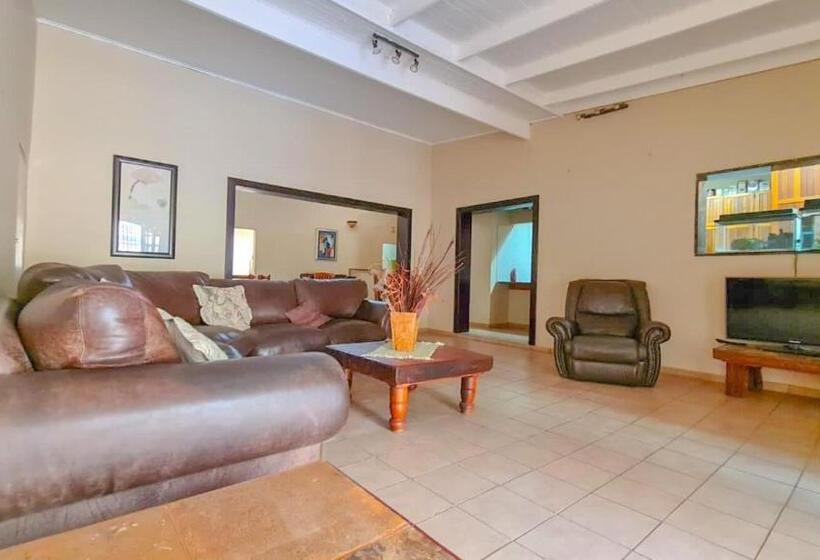 ペンション Alpha B Lodging