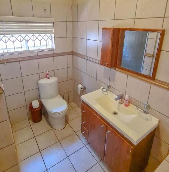 ペンション Alpha B Lodging