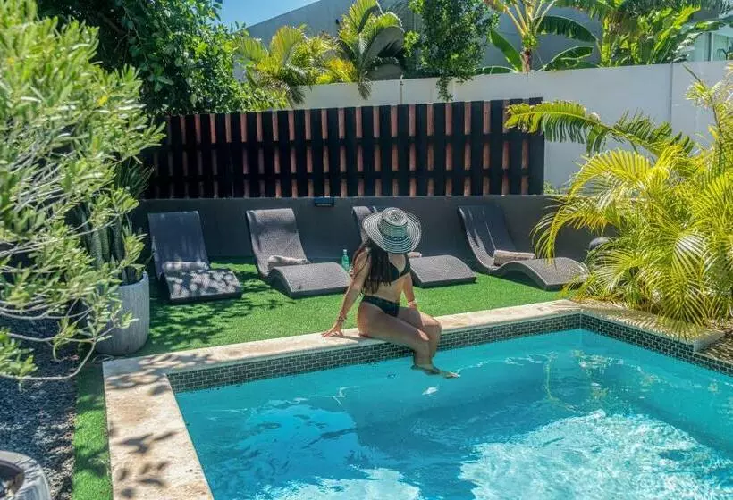 پانسیون Lama Y Solo Unique Private Room Walking Distance To The Beach