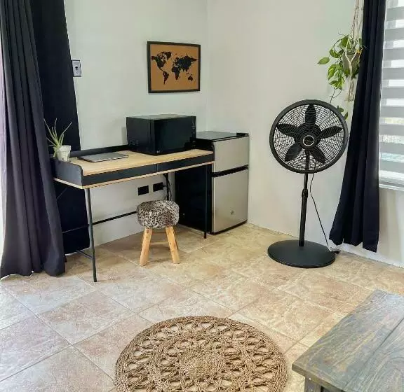 پانسیون Lama Y Solo Unique Private Room Walking Distance To The Beach