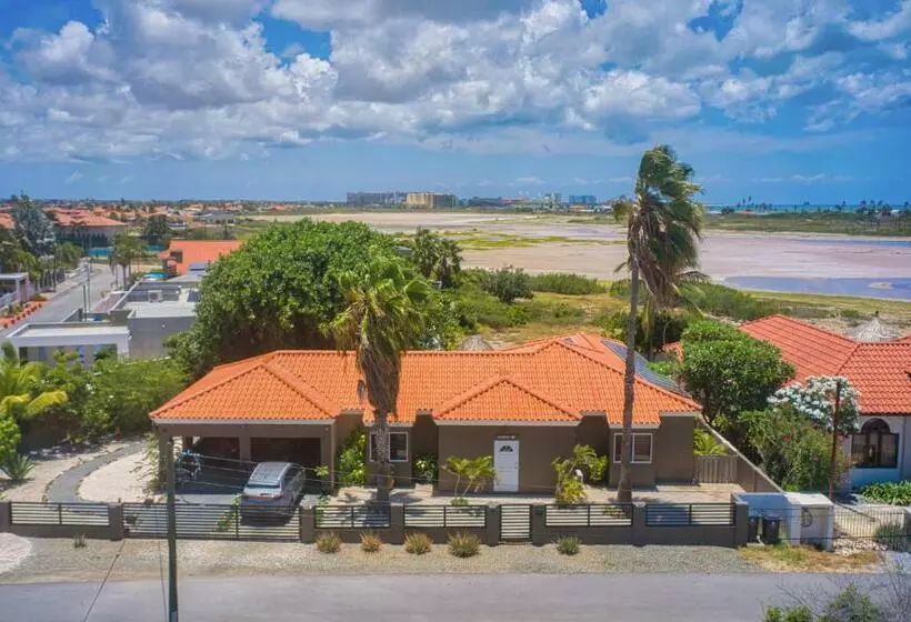 پانسیون Lama Y Solo Unique Private Room Walking Distance To The Beach