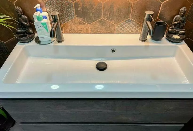 پانسیون Lama Y Solo Unique Private Room Walking Distance To The Beach