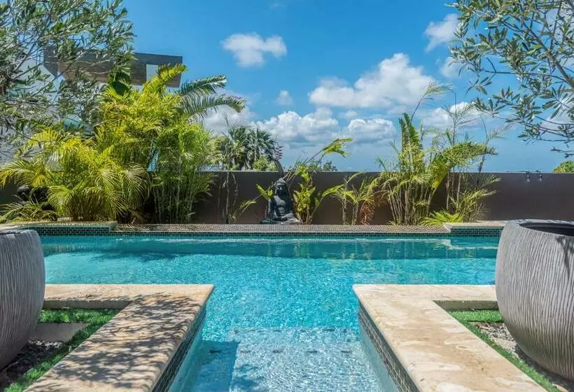 پانسیون Lama Y Solo Unique Private Room Walking Distance To The Beach