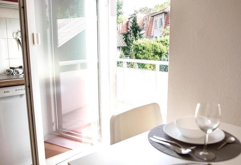 Spacious 3 Room Workers Apartment With Balcony And Parking Space