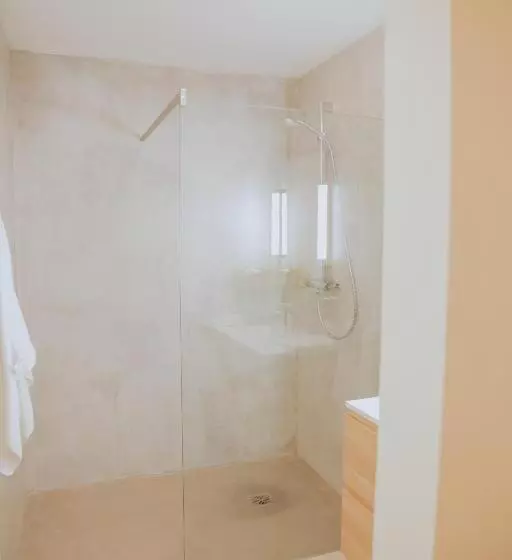 The Layhead B&b