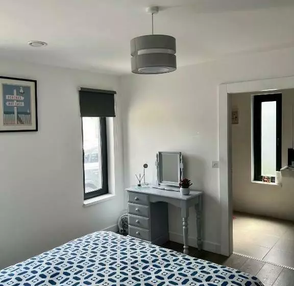 Fitzy S Bunker Modern Beach Apartment