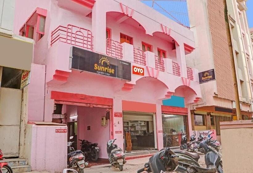 ホテル Oyo 93089 Sunrise Executive Lodge
