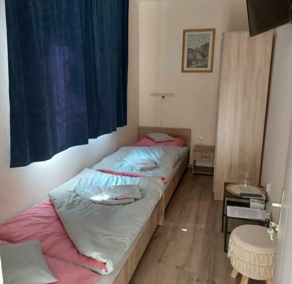 ペンション Fülöpsziget Vendégház