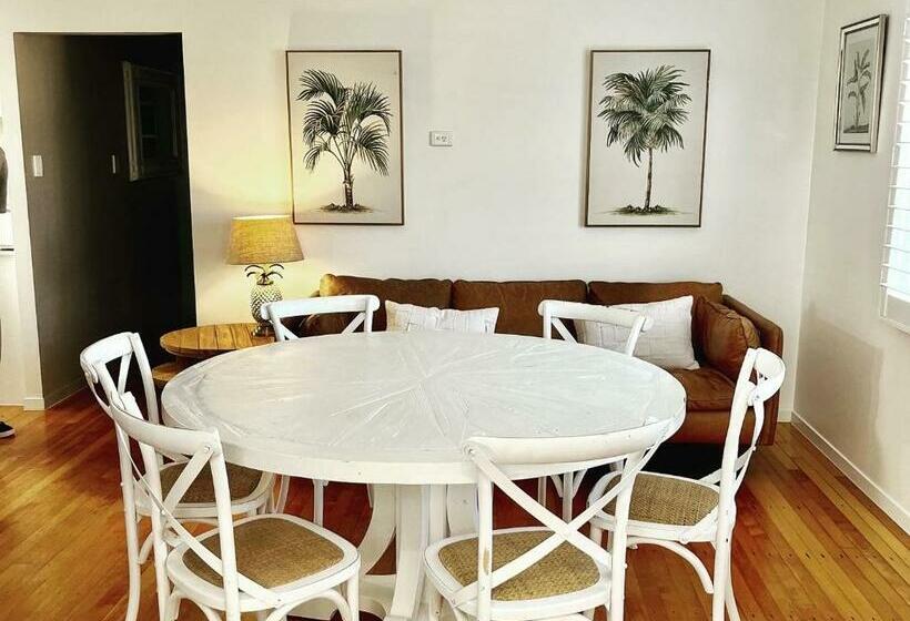 Central Coastal Family Home 800m To Miami Beach