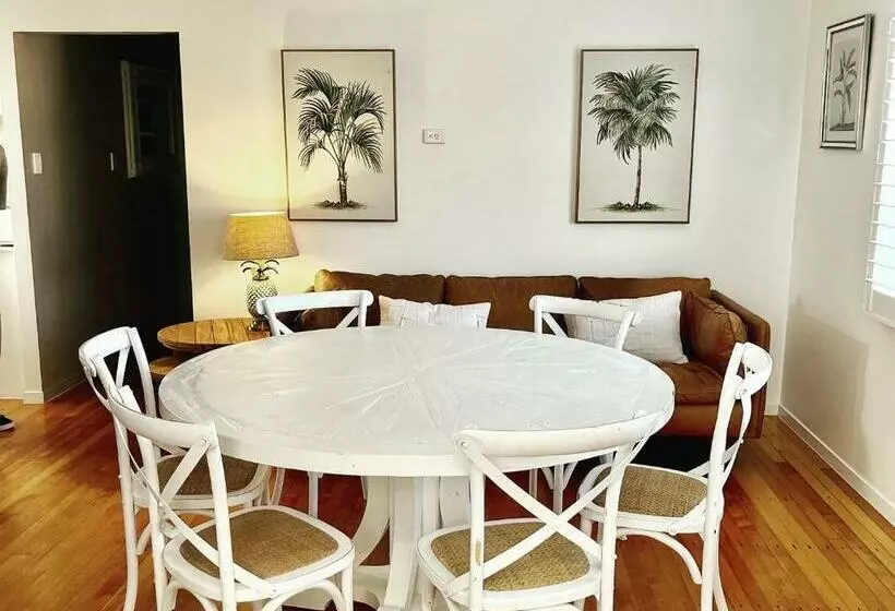 Central Coastal Family Home 800m To Miami Beach