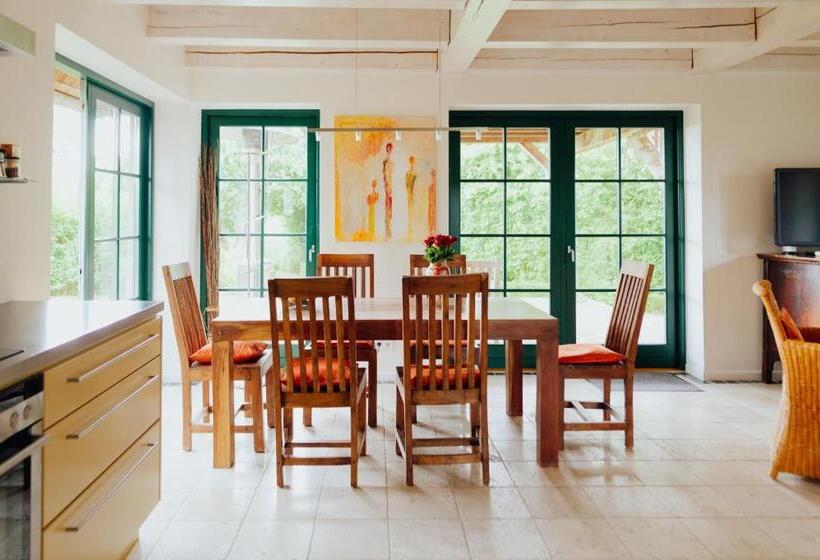 Exklusiv + Nah Zur Ostsee 4 Zi./4+2 P. Ferienhaus