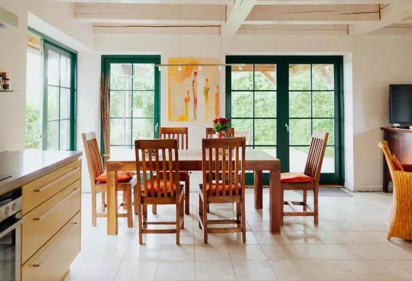 Exklusiv + Nah Zur Ostsee 4 Zi./4+2 P. Ferienhaus