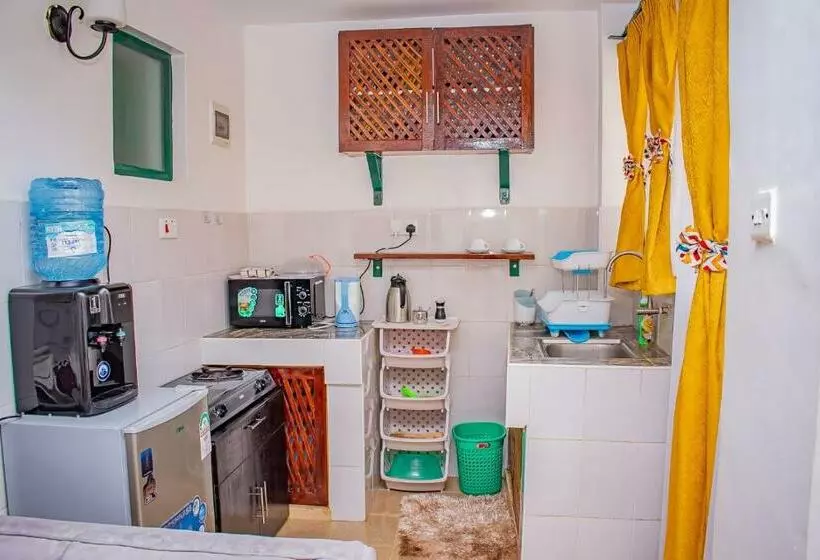 پانسیون Belaire Bnb Ruaka 1