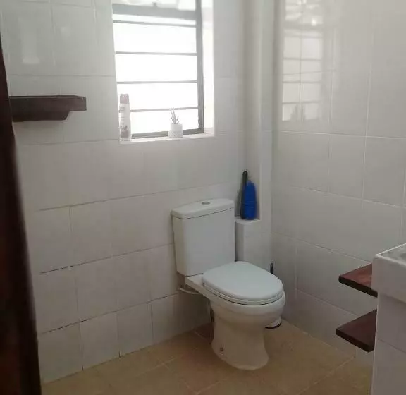 پانسیون Belaire Bnb Ruaka 1