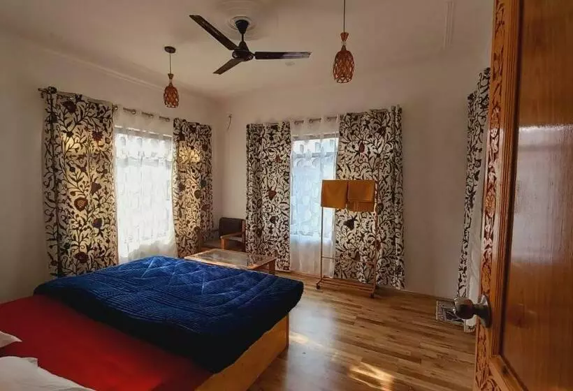ペンション John S Homestay