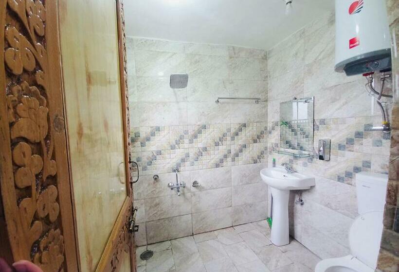 Pansiyon John S Homestay