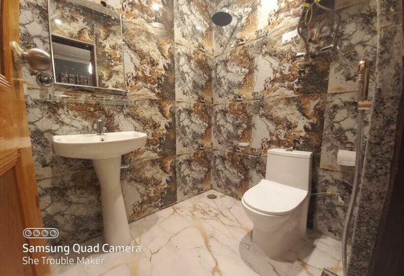 Pansiyon John S Homestay