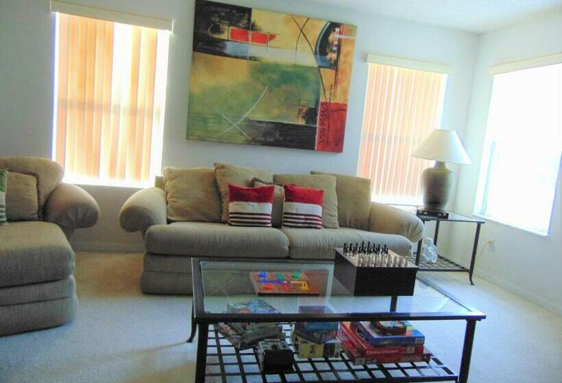 3000 Sf Luxury Waterfront Home With Private Pool 15 Minutes From Disney!