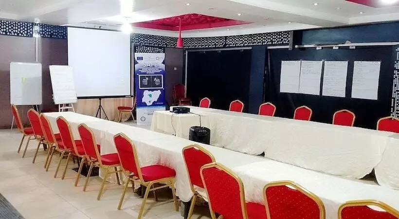 Bon Hotel Platinum